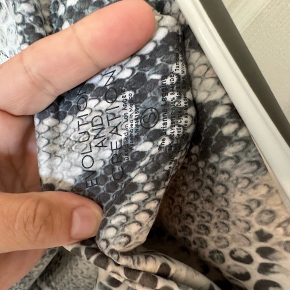 Evolution & Creation Leggings - Picture 3 of 9